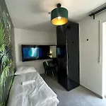 Ξενοδοχείο με διαμερίσματα Easyliving *
