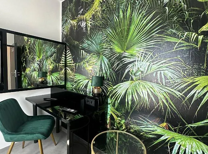 Easyliving Aparthotel